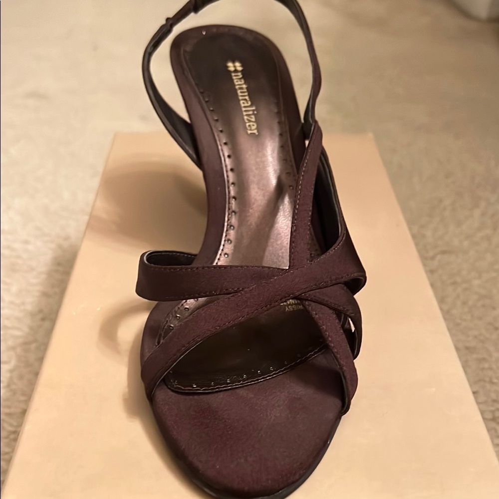 Naturalizer Women's Brown Strappy Sandals